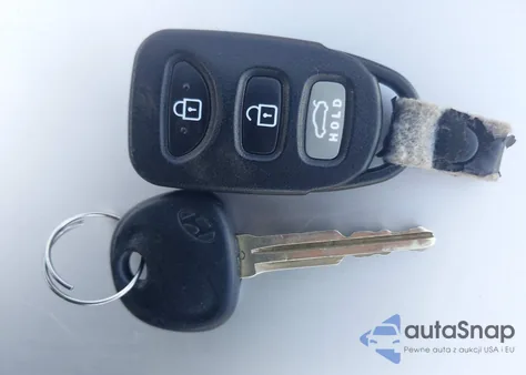 2013 Hyundai Elantra Gls z USA, uszkodzony, nr VIN 5NPDH4AE5DH315896